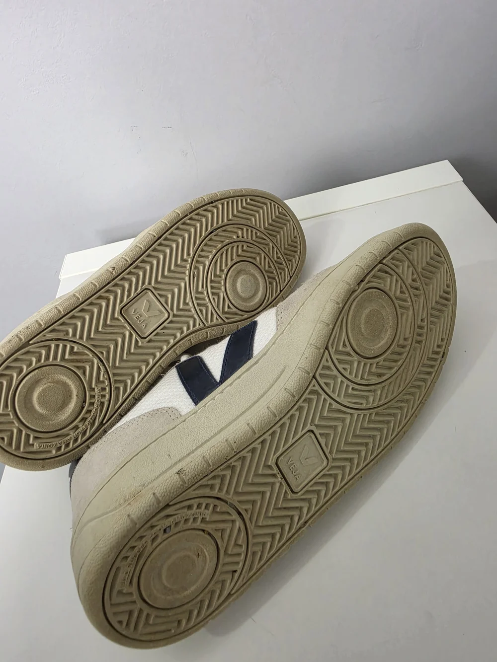Veja White Nautico V-10 B-Mesh Sneakers Size 8 Women's